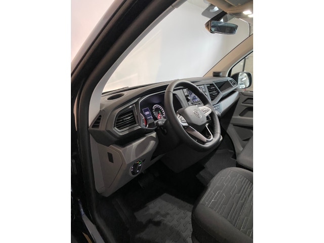 Volkswagen T6.1 Caravelle larger