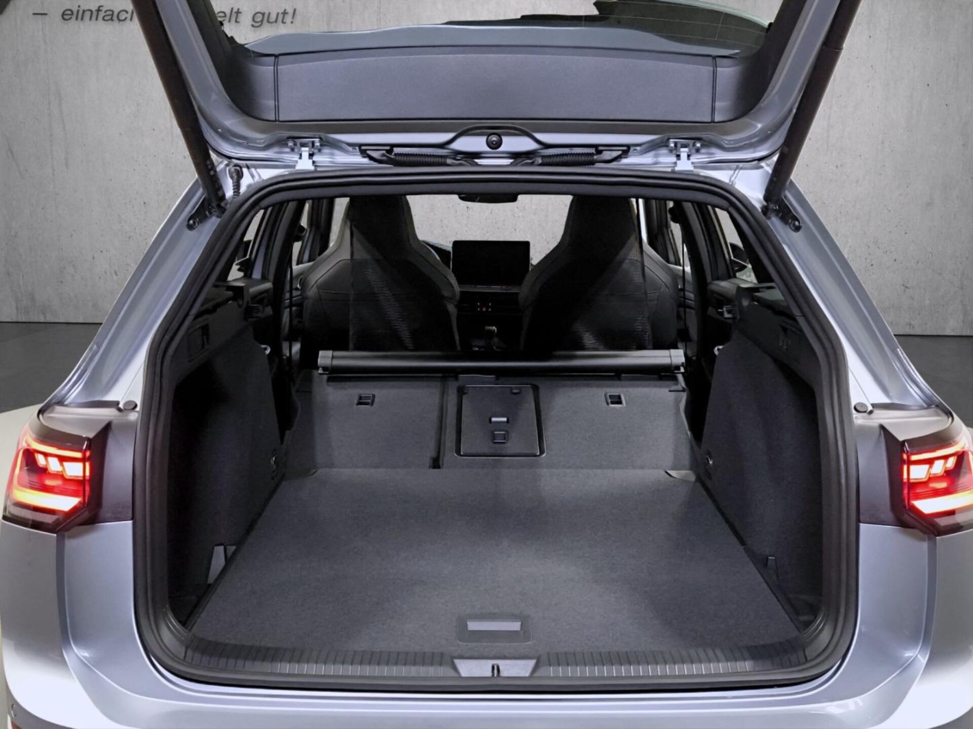 Volkswagen Golf Variant R-Line