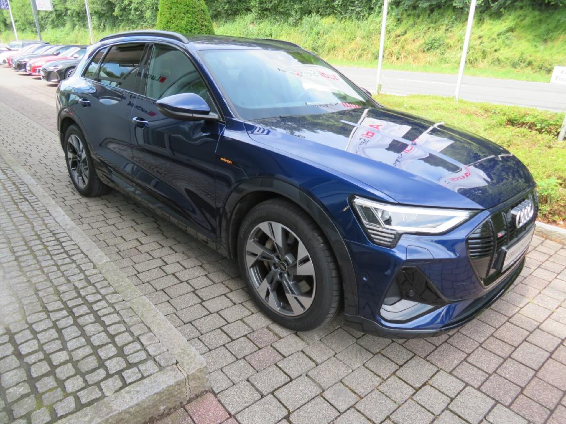 Audi e-tron S line