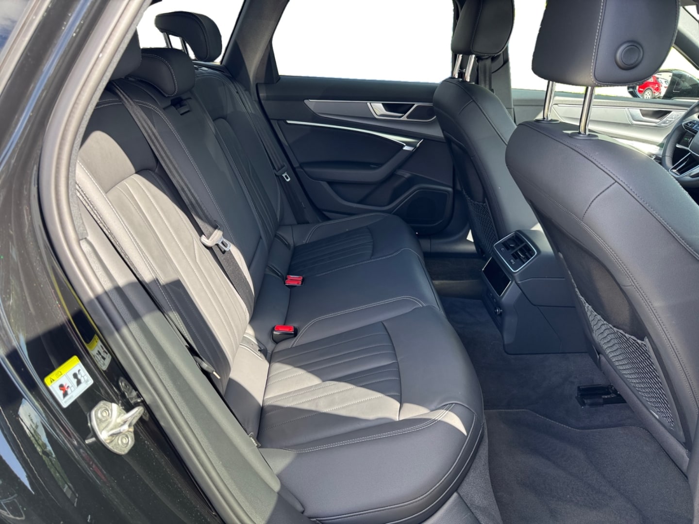 Bild über Audi A6 Avant S line 40 TDI S tronic - für weitere Informationen kontaktieren Sie den Audi Partner