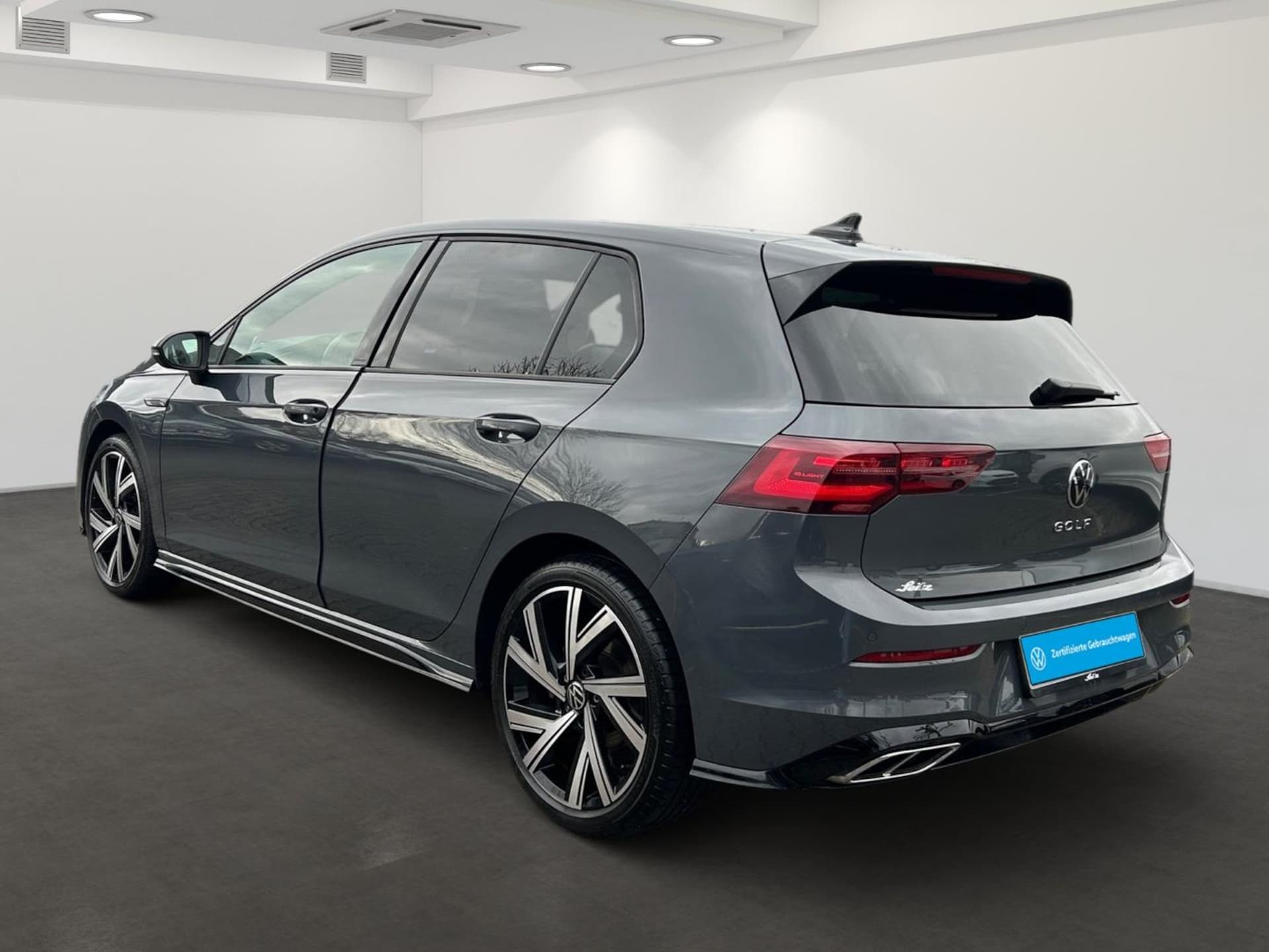 Volkswagen Golf R-Line