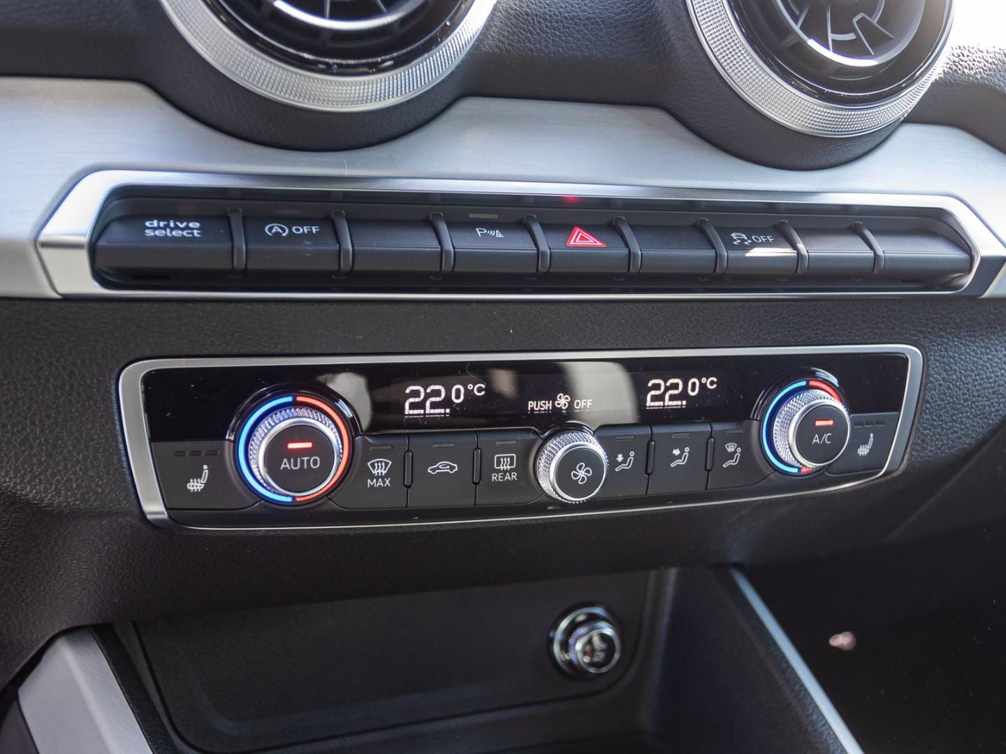 Bild über Audi Q2 S line 35 TFSI S tronic - für weitere Informationen kontaktieren Sie den Audi Partner