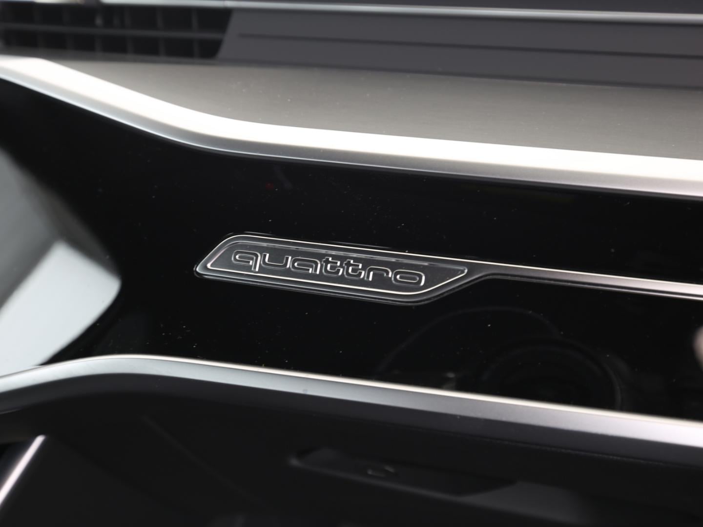 Bild über Audi S6 Avant TDI quattro tiptronic - für weitere Informationen kontaktieren Sie den Audi Partner