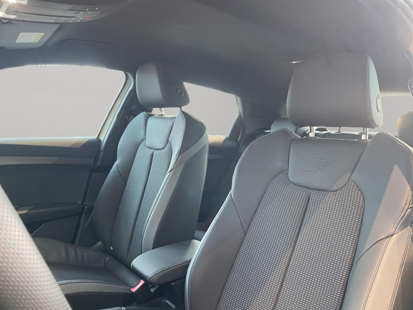 Bild über Audi A1 Sportback 25 TFSI S tronic - für weitere Informationen kontaktieren Sie den Audi Partner