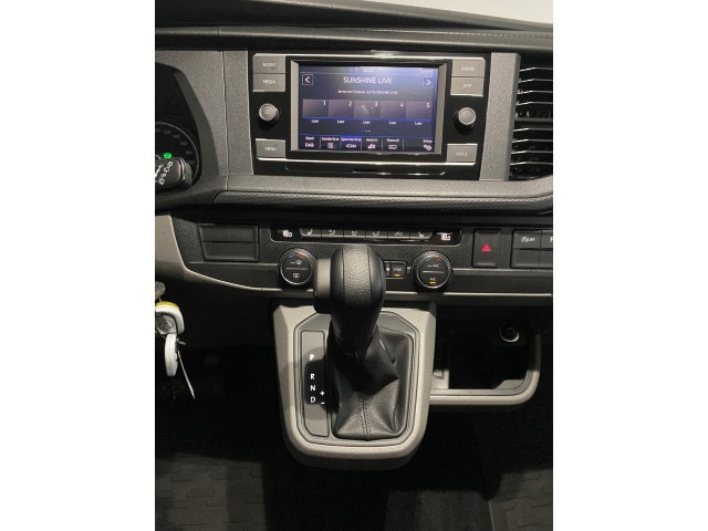 Volkswagen T6.1 Caravelle larger
