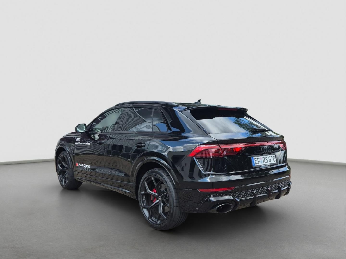 Bild über Audi RS Q8 SUV TFSI quattro 471 kW tiptronic - für weitere Informationen kontaktieren Sie den Audi Partner