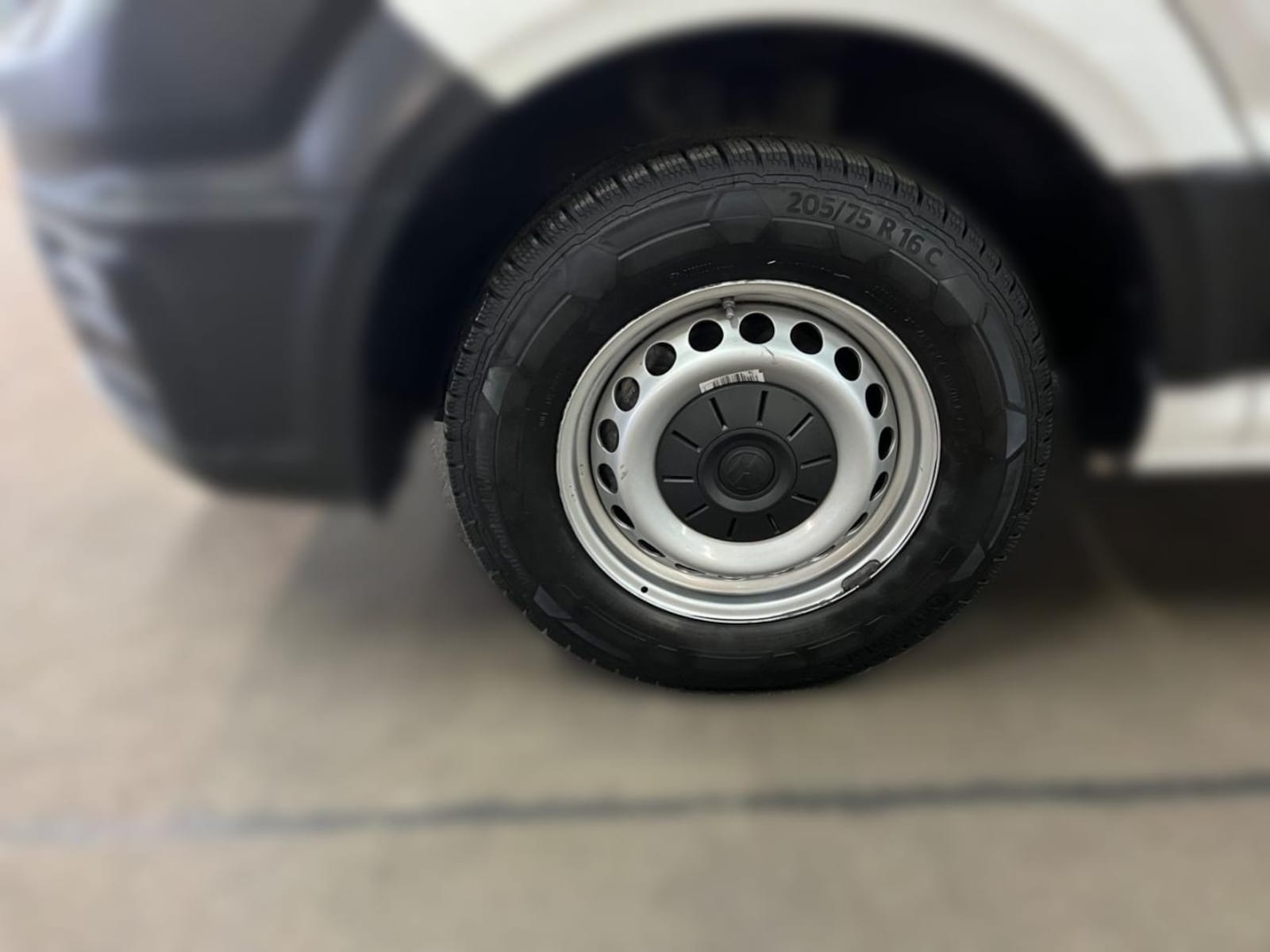 Volkswagen Crafter Doppelkabine mittlerer Radstand – Bild 11