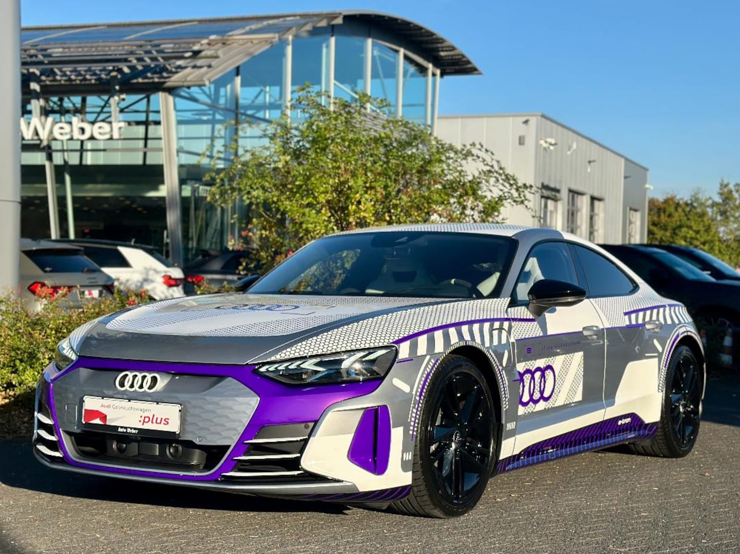 Bild über Audi RS e-tron GT e-tron quattro - für weitere Informationen kontaktieren Sie den Audi Partner