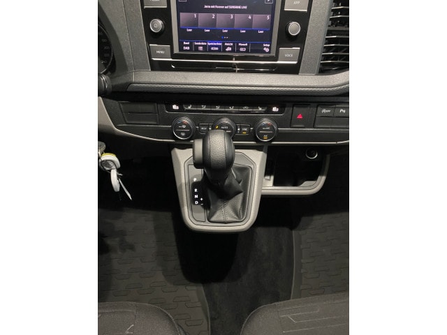 Volkswagen T6.1 Caravelle larger
