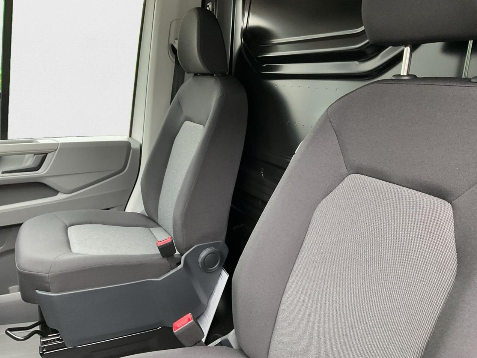 Volkswagen Crafter Kasten mittlerer Radstand – Bild 13