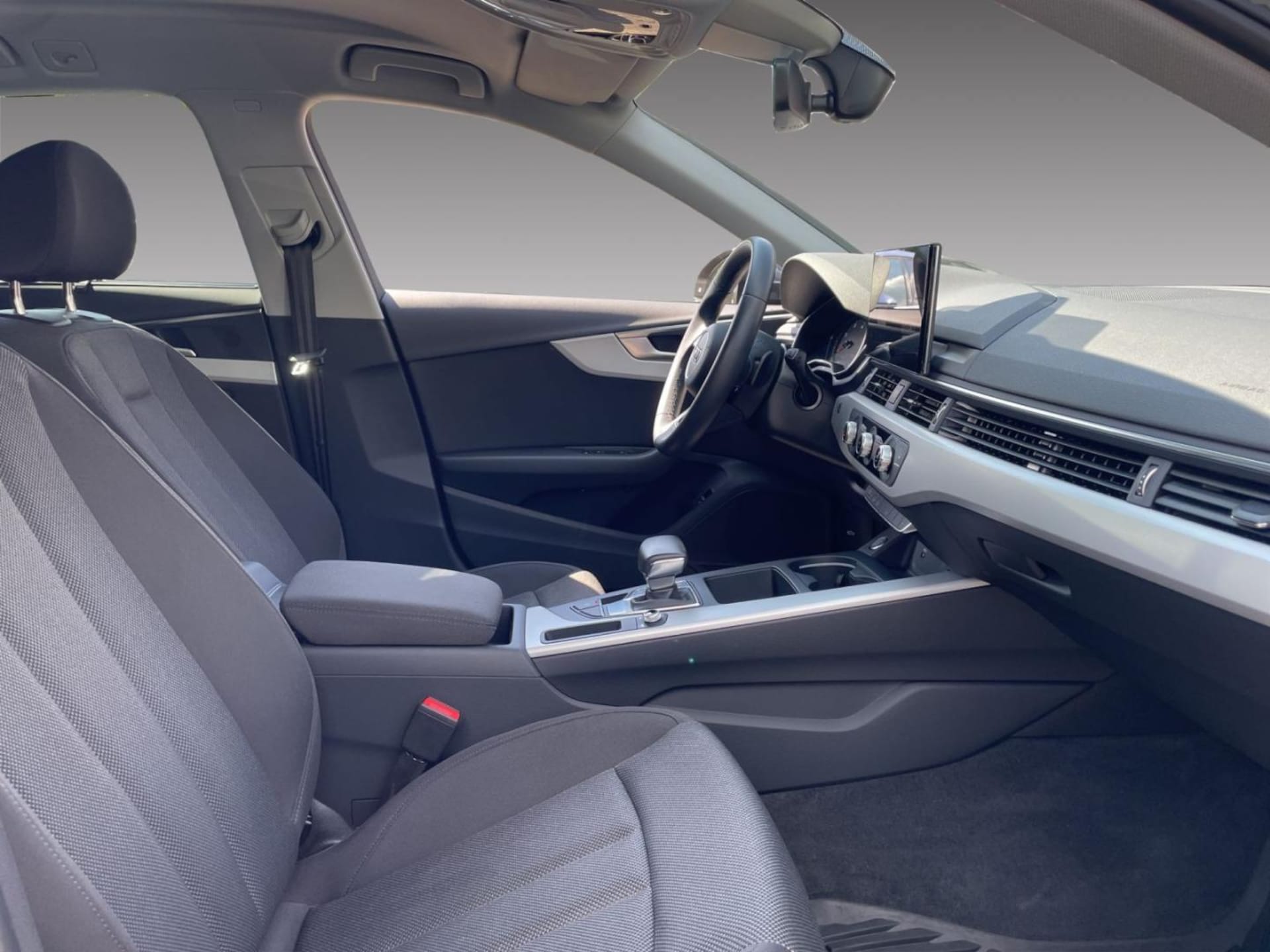 Audi A4 Avant S line