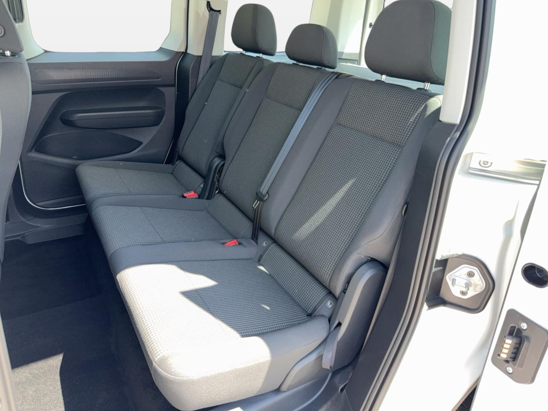 Volkswagen Caddy Basis-Modell