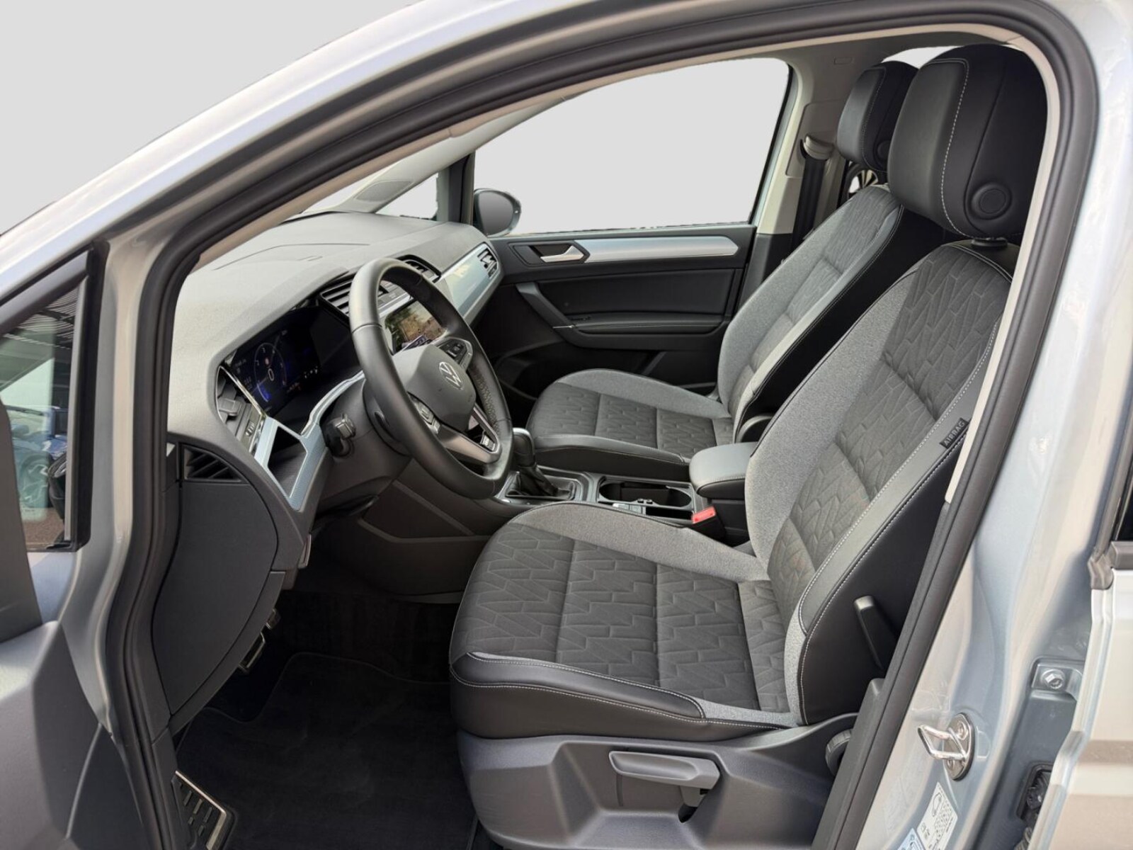 Volkswagen Touran – Bild 11