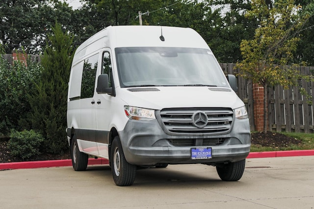 2020 Mercedes-Benz Sprinter Crew Van Base