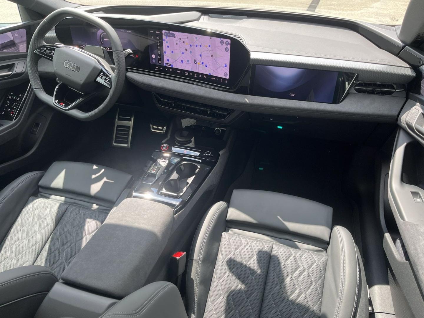 Bild über Audi A6 Avant e-tron S line business e-tron performance 270 kW - für weitere Informationen kontaktieren Sie den Audi Partner