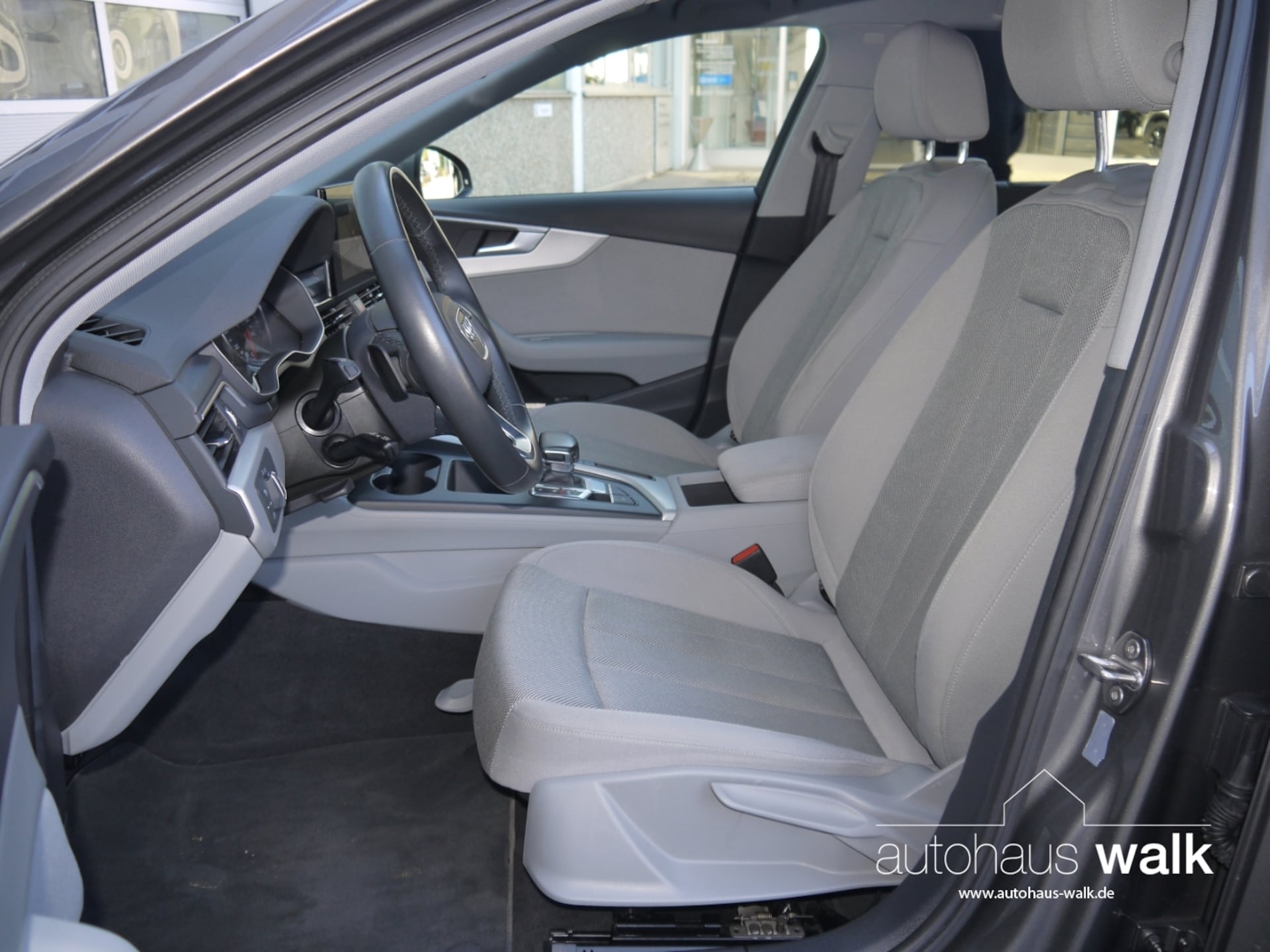 Audi A4 Avant S line