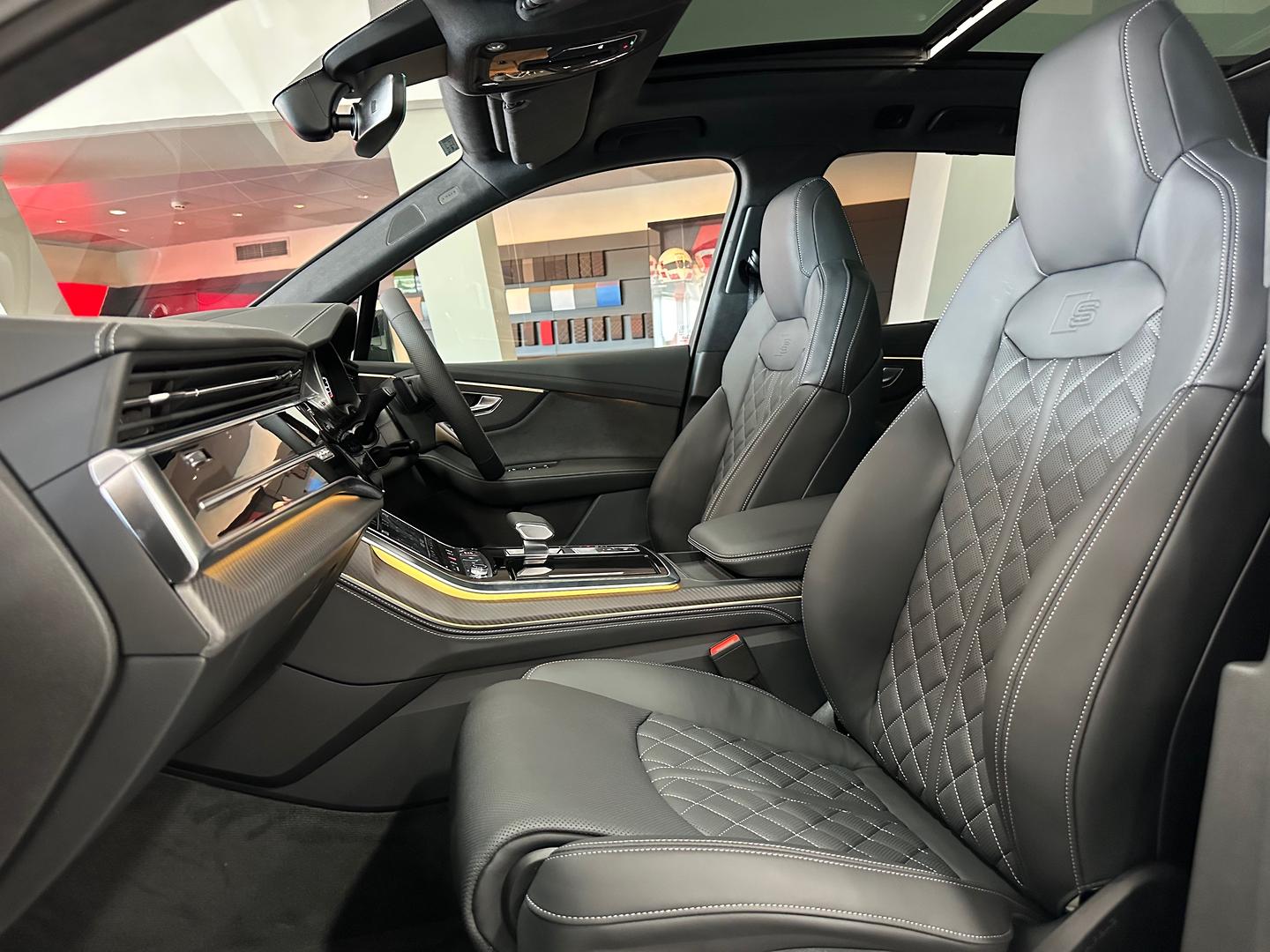Image about Audi SQ7 SQ7 SUV TFSI 373 kW tiptronic