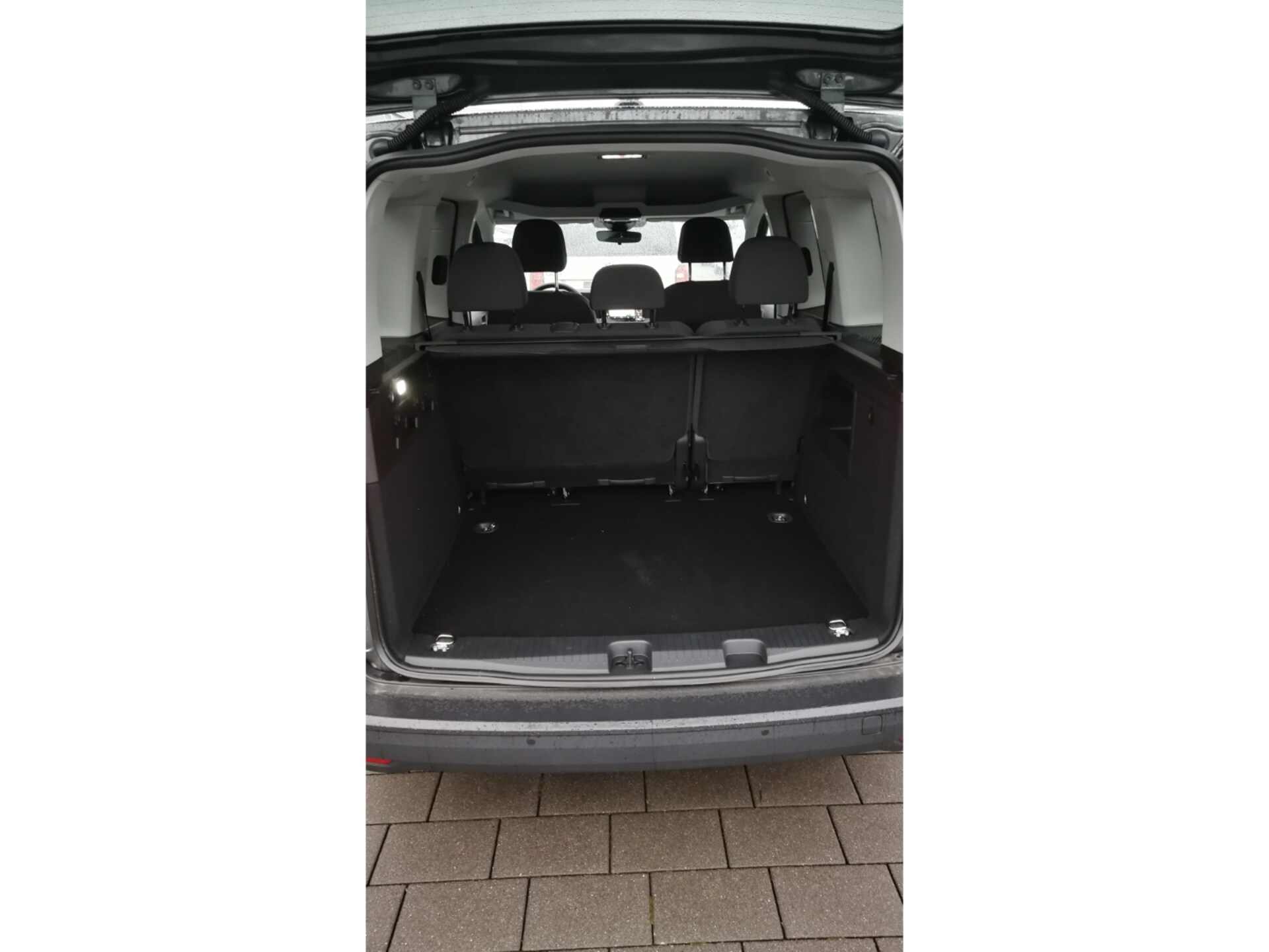 Volkswagen Caddy Basis-Modell