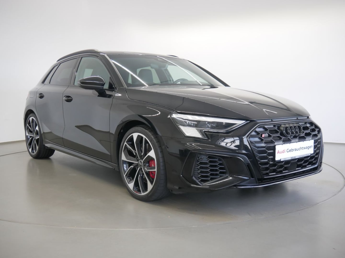 Bild über Audi S3 Sportback TFSI quattro S tronic - für weitere Informationen kontaktieren Sie den Audi Partner