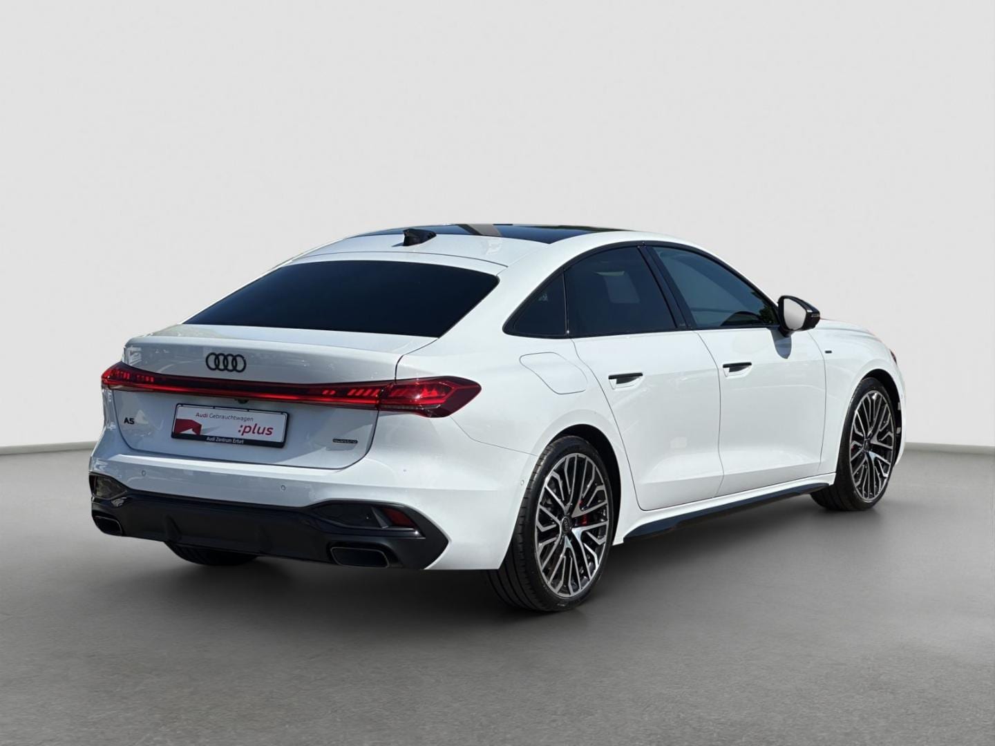 Bild über Audi A5 Limousine e-hybrid e-hybrid quattro 270 kW S tronic - für weitere Informationen kontaktieren Sie den Audi Partner