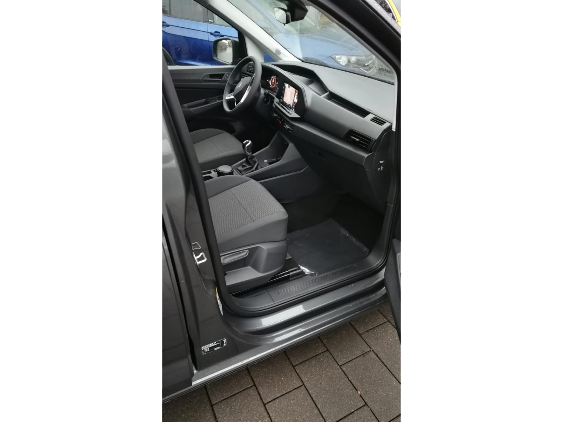 Volkswagen Caddy Basis-Modell
