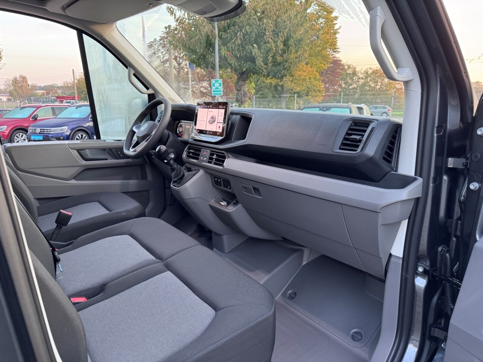 Volkswagen Crafter Kasten mittlerer Radstand – Bild 8