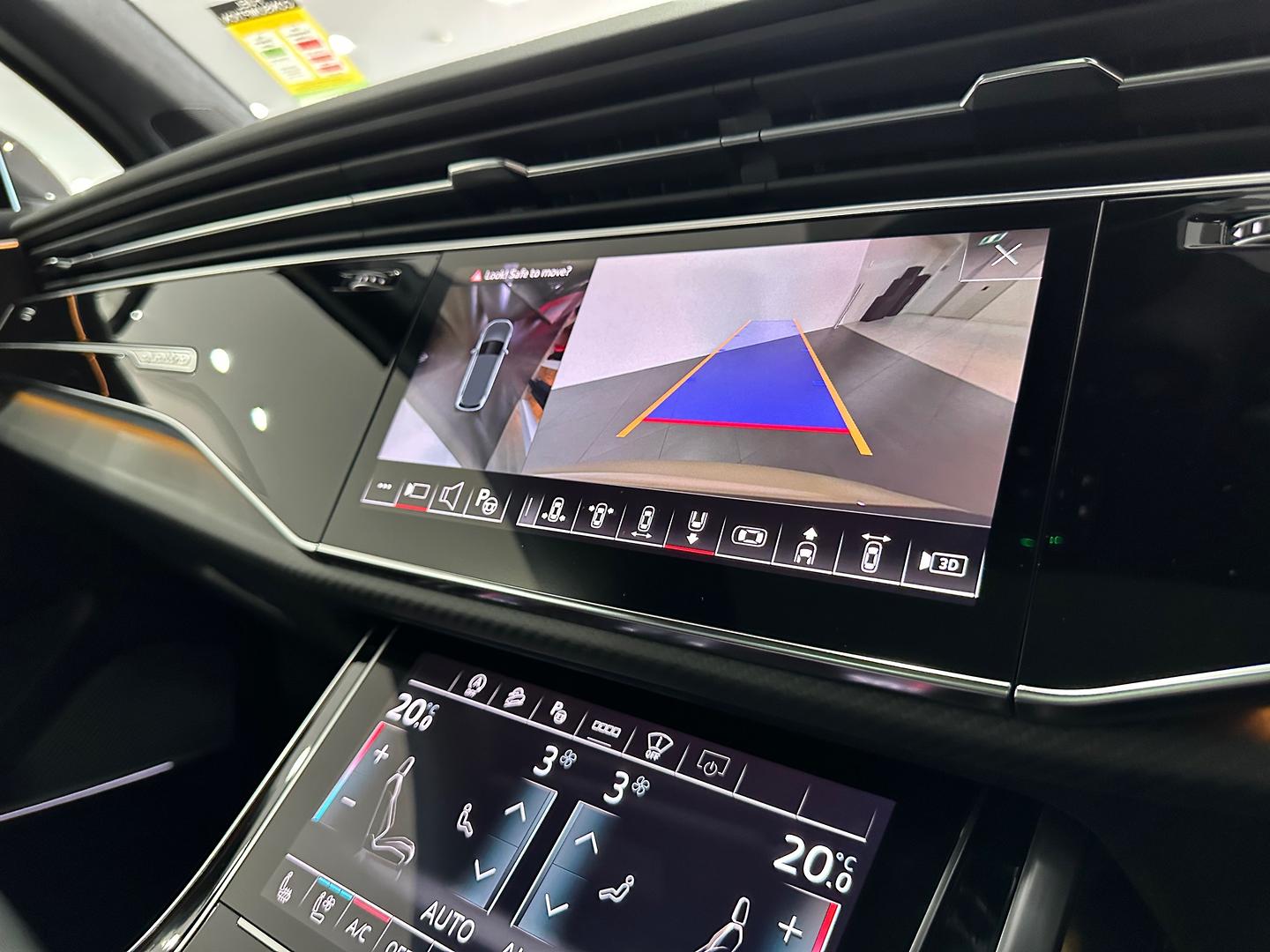 Image about Audi SQ7 SQ7 SUV TFSI 373 kW tiptronic