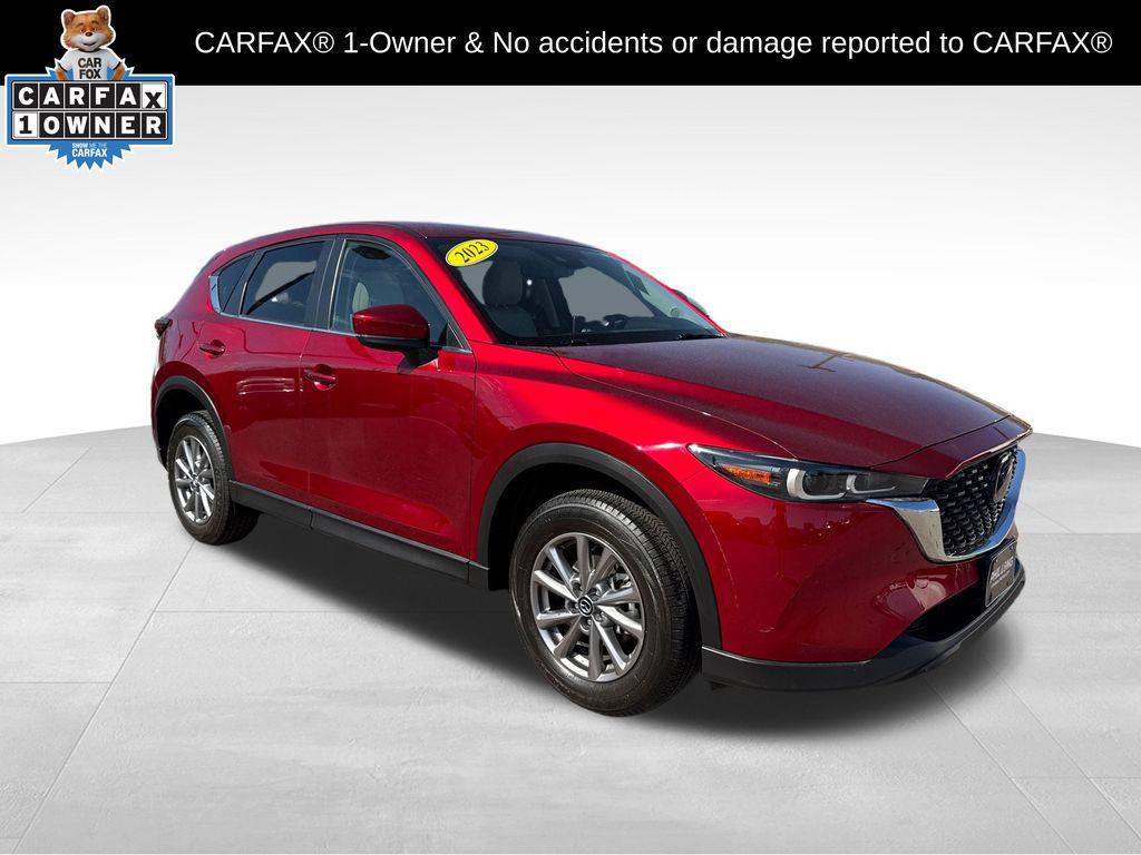 2023 Mazda CX-5 S Preferred package Auto AWD's photo