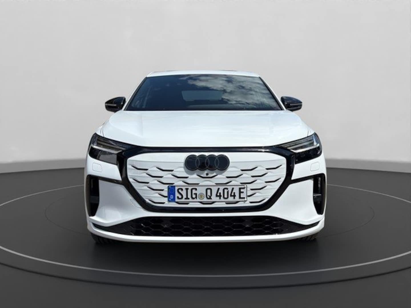 Bild über Audi Q4 Sportback e-tron e-tron quattro 220 kW - für weitere Informationen kontaktieren Sie den Audi Partner