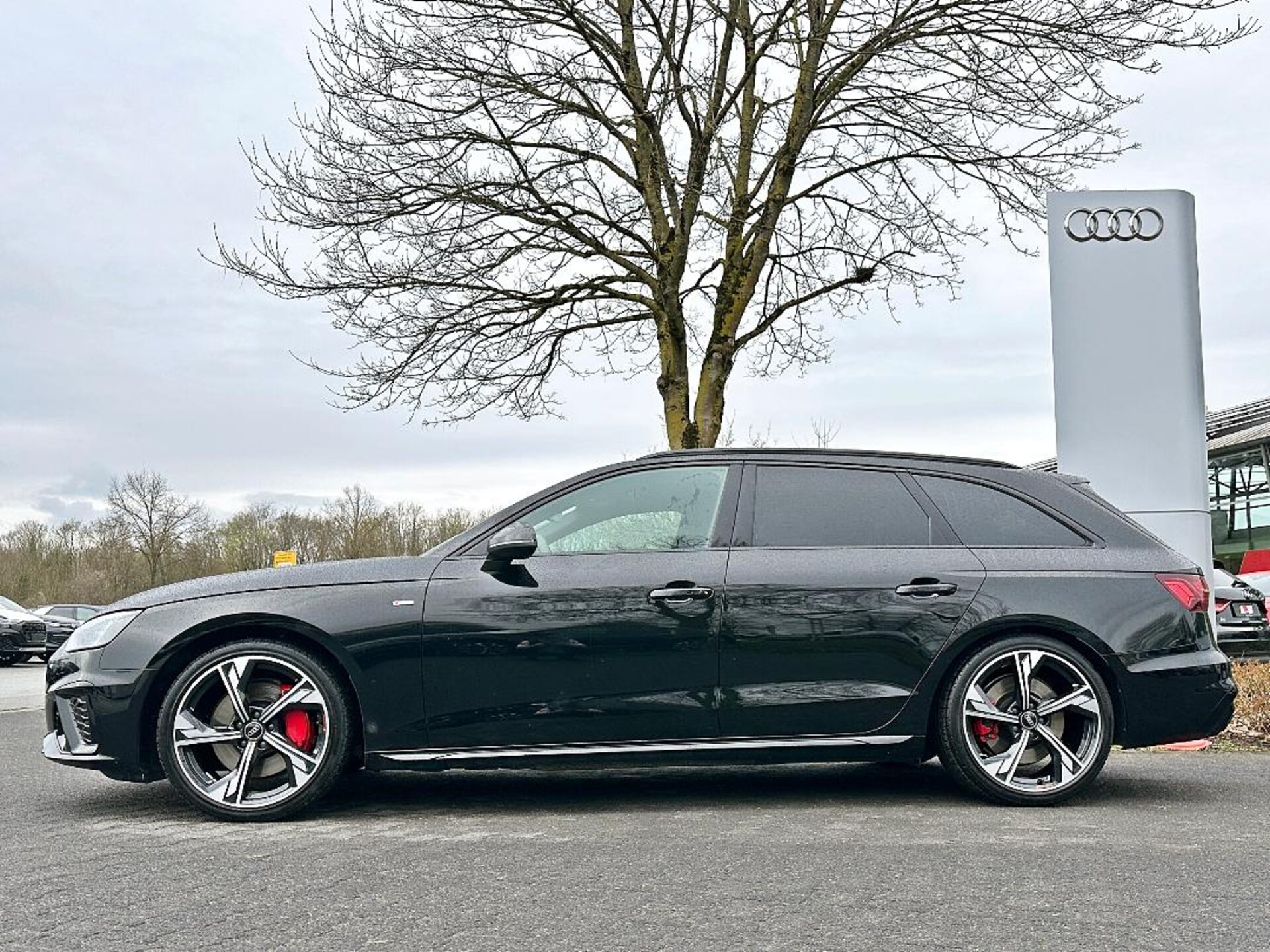 Audi A4 Avant S line