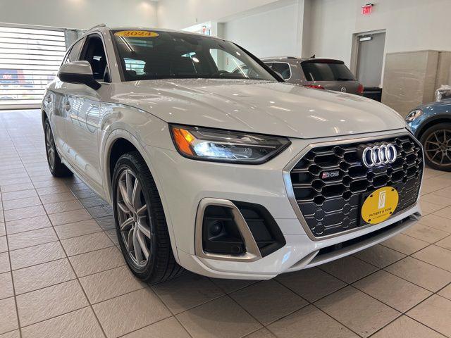 2024 Audi SQ5 Premium Plus's photo