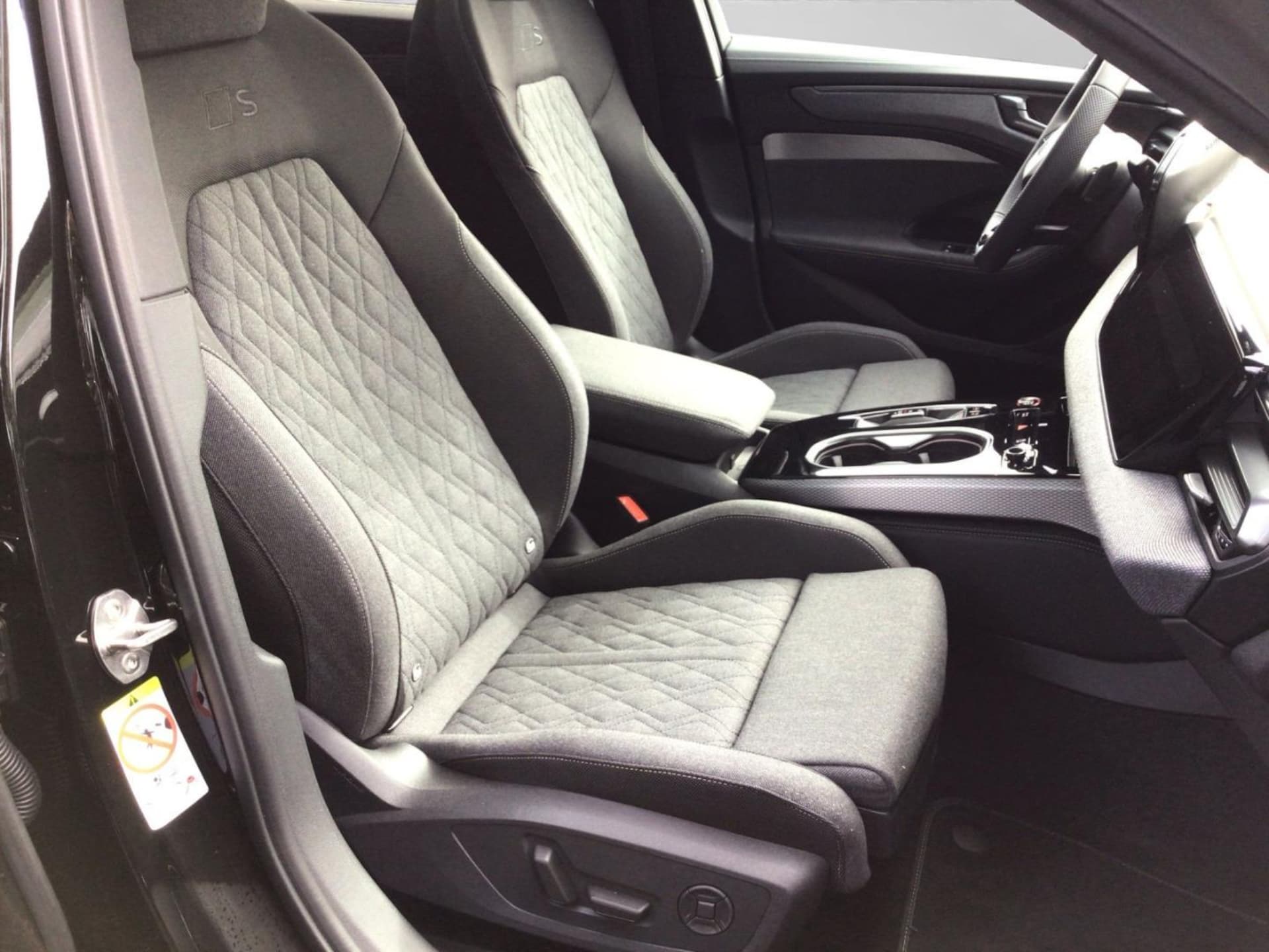 Audi A6 Limousine edition one