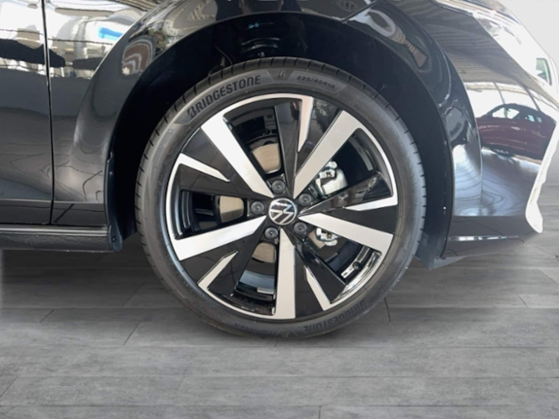Volkswagen Golf Style