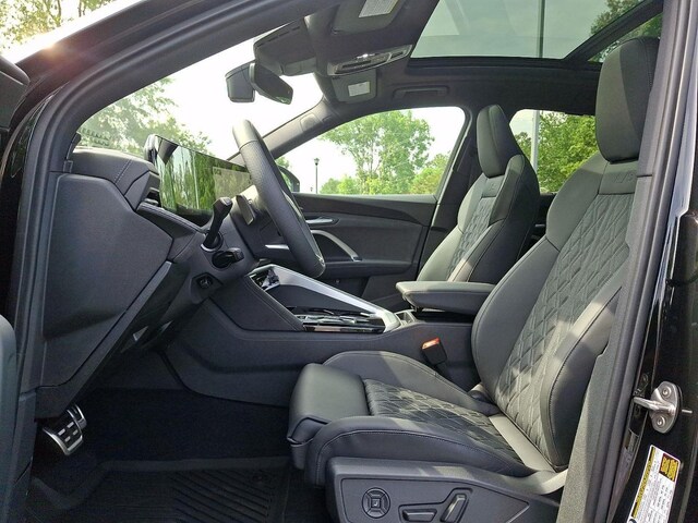 2026 Audi SQ5 Premium Plus - Photo 11