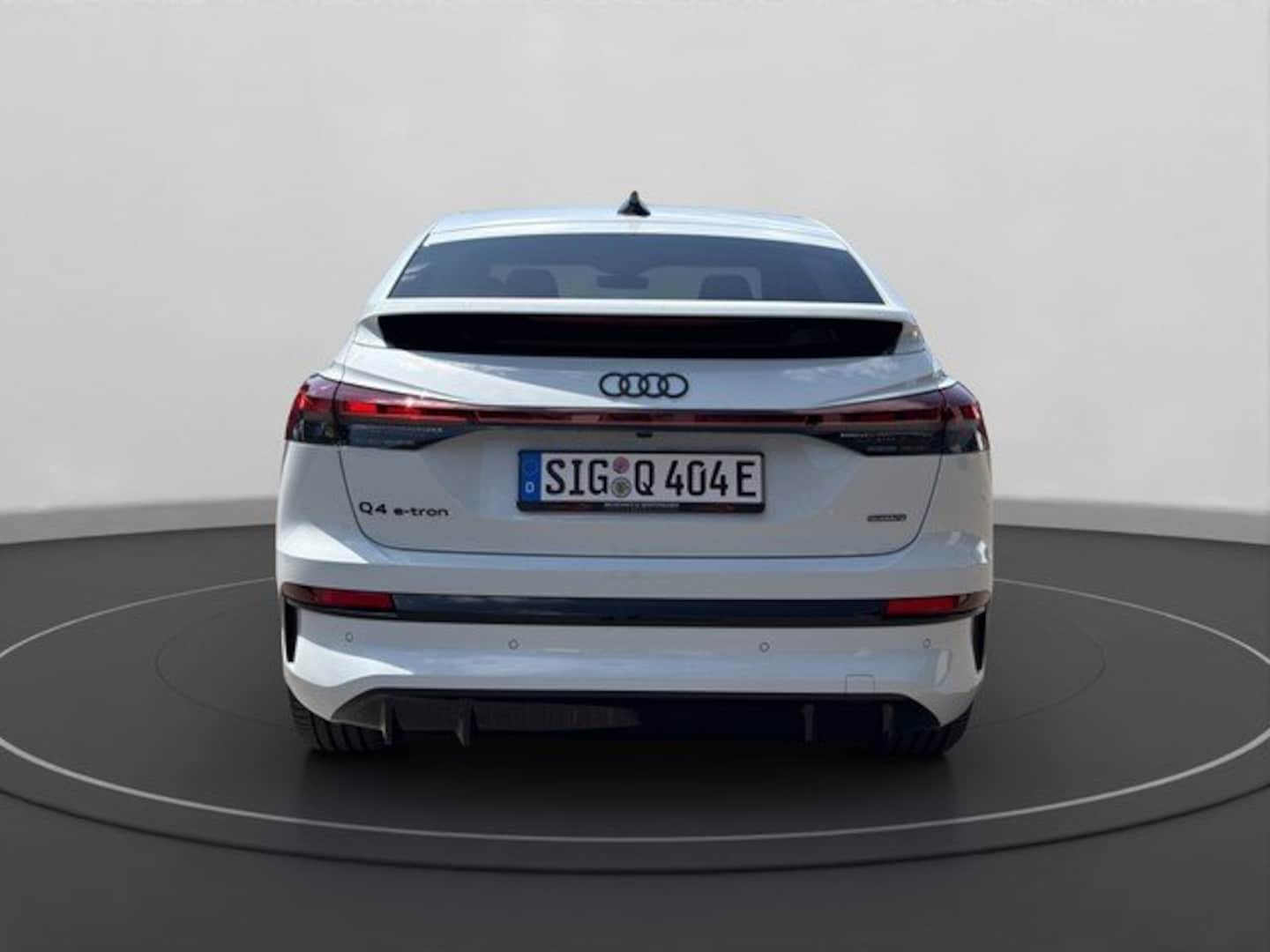 Bild über Audi Q4 Sportback e-tron e-tron quattro 220 kW - für weitere Informationen kontaktieren Sie den Audi Partner