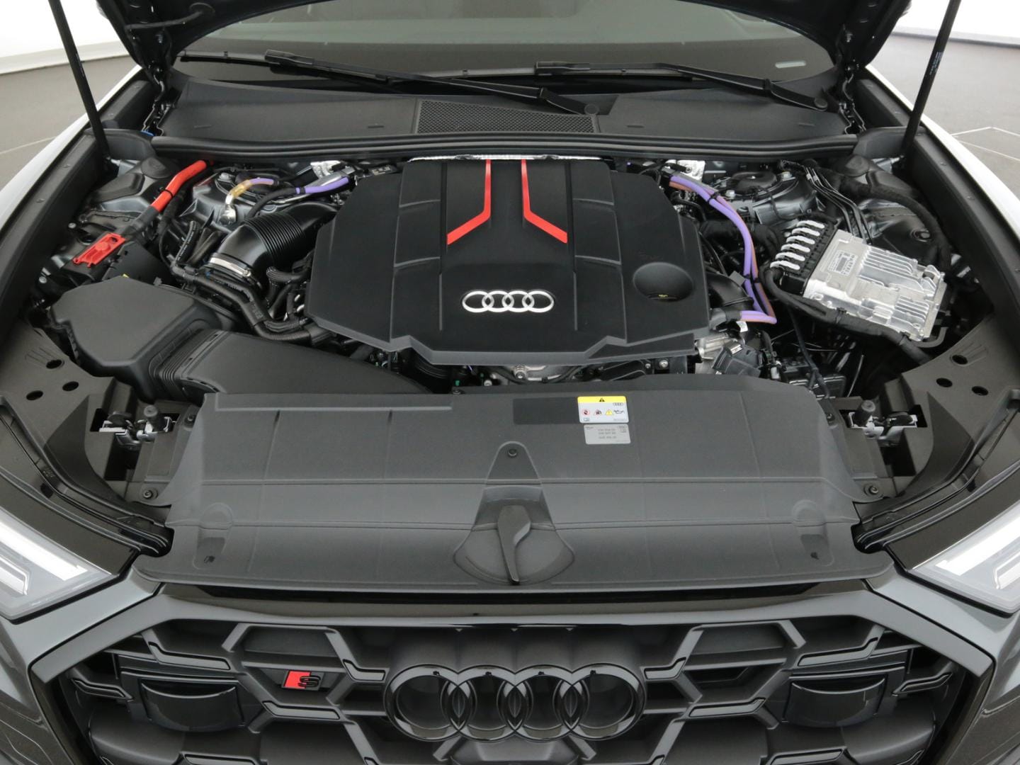 Bild über Audi S6 Avant TDI quattro tiptronic - für weitere Informationen kontaktieren Sie den Audi Partner