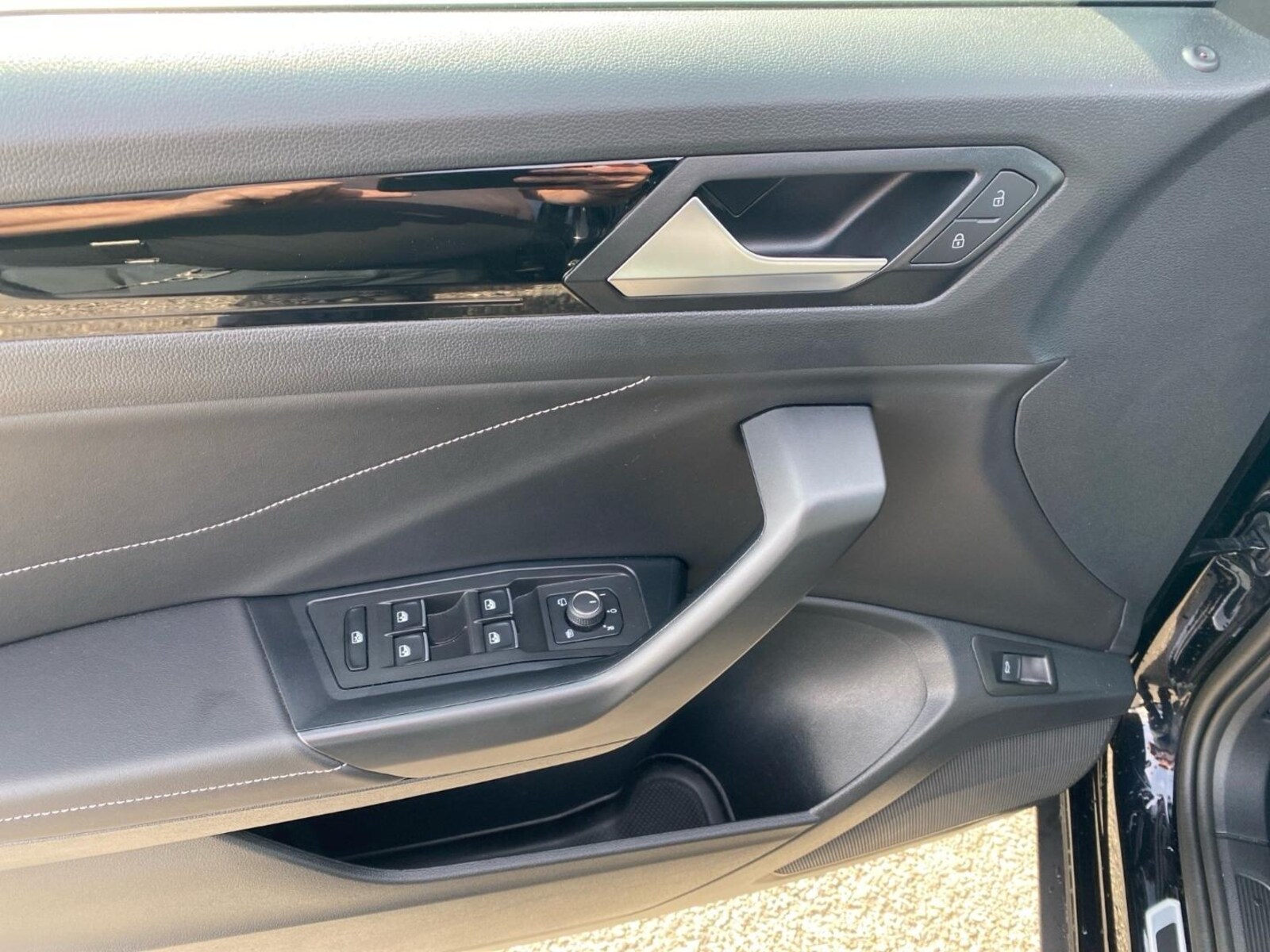Volkswagen T-Roc – Bild 12