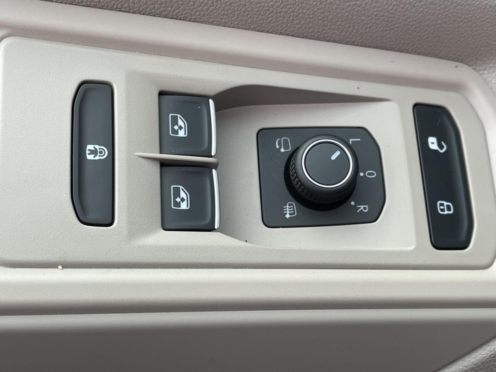 Volkswagen Multivan – Bild 6