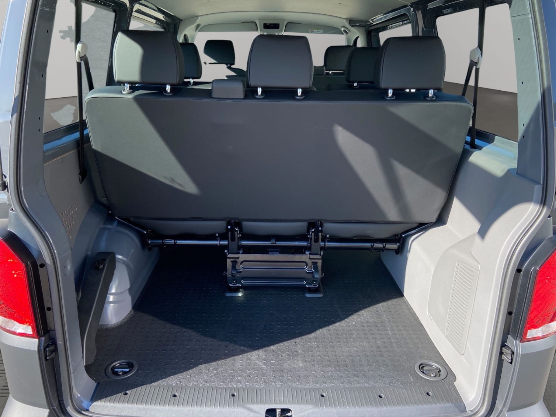 Volkswagen T6.1 Transporter Kombi kurzer Radstand