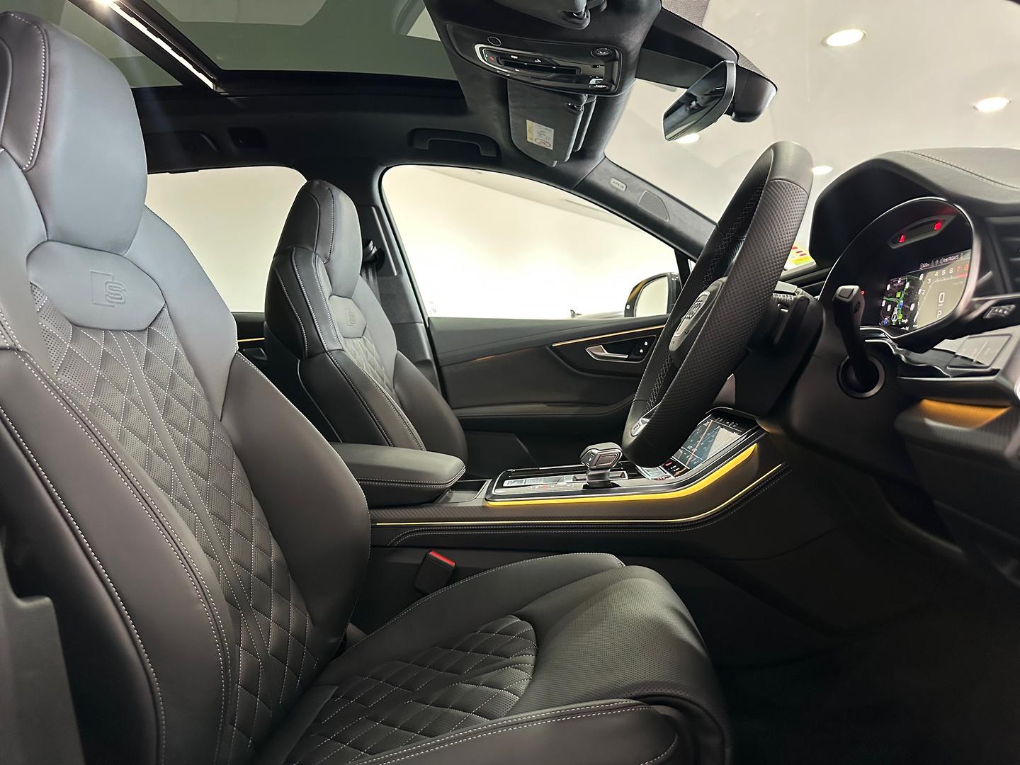 Image about Audi SQ7 SQ7 SUV TFSI 373 kW tiptronic