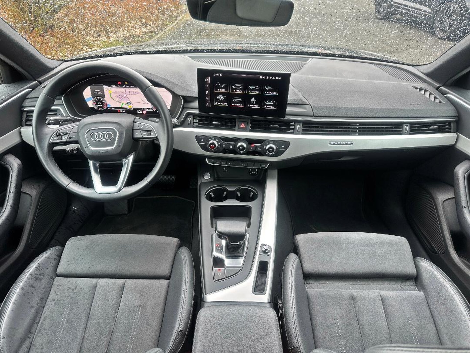 Audi A4 Avant S line