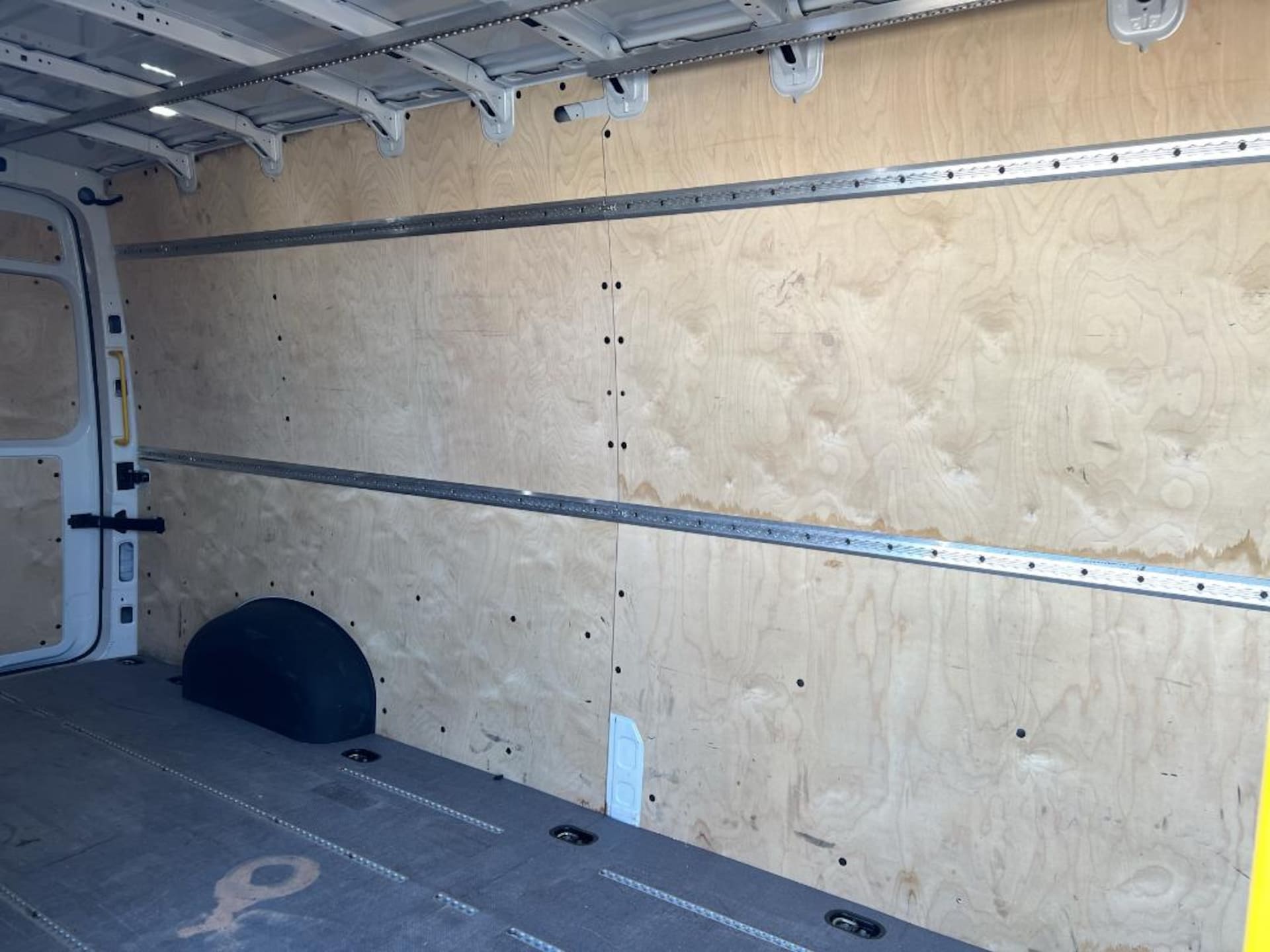 Volkswagen Crafter Kasten langer Radstand