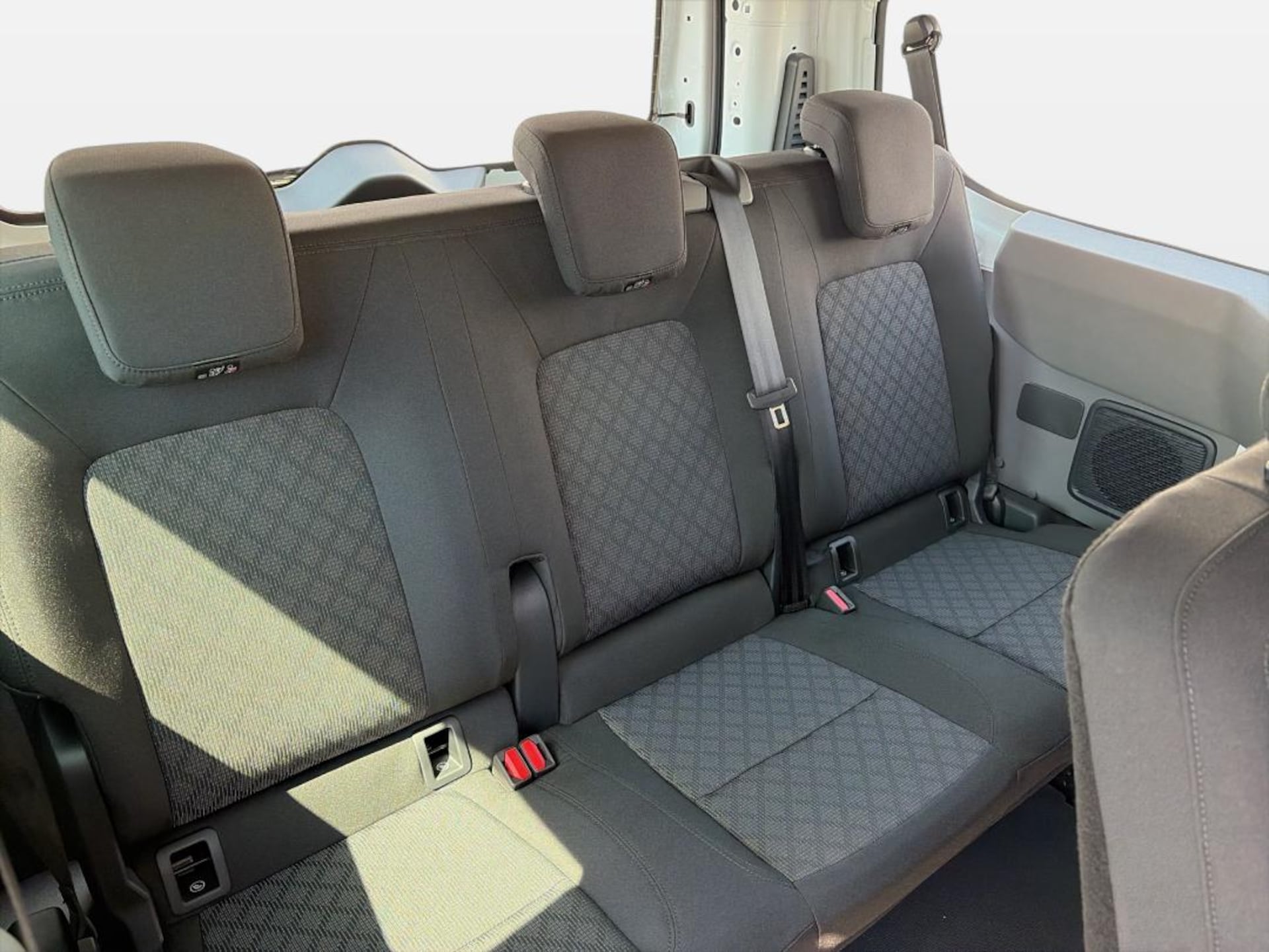 Volkswagen Transporter Kombi kurzer Radstand