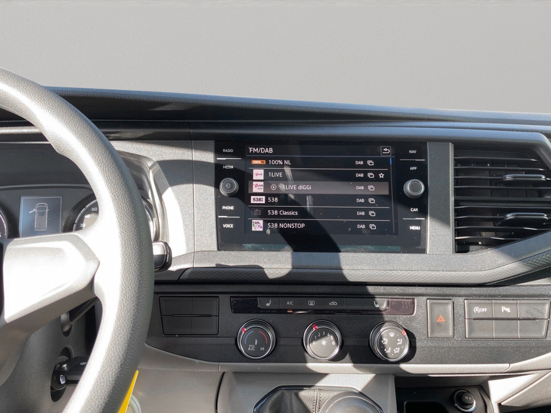 Volkswagen T6.1 Transporter Kombi kurzer Radstand