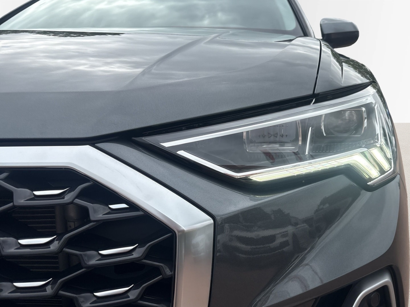 Bild über Audi Q3 Sportback S line 35 TFSI S tronic - für weitere Informationen kontaktieren Sie den Audi Partner