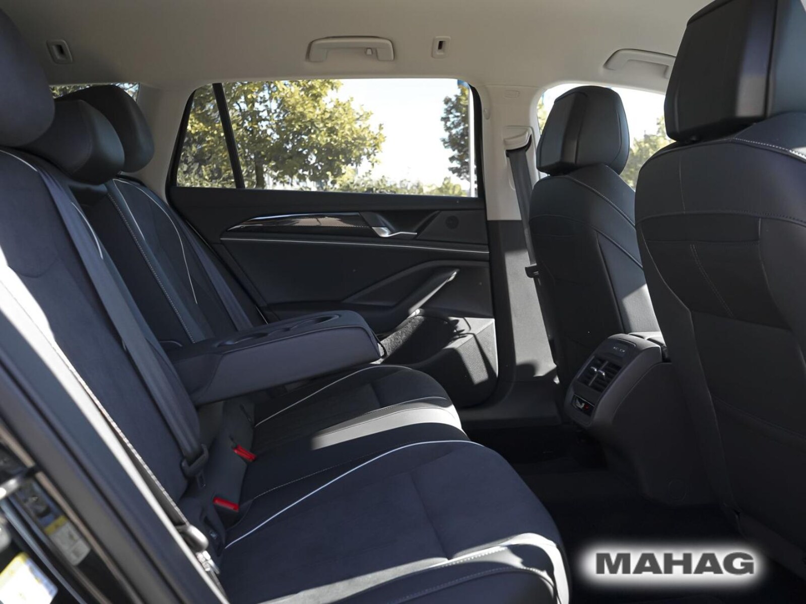 Volkswagen Passat – Bild 16