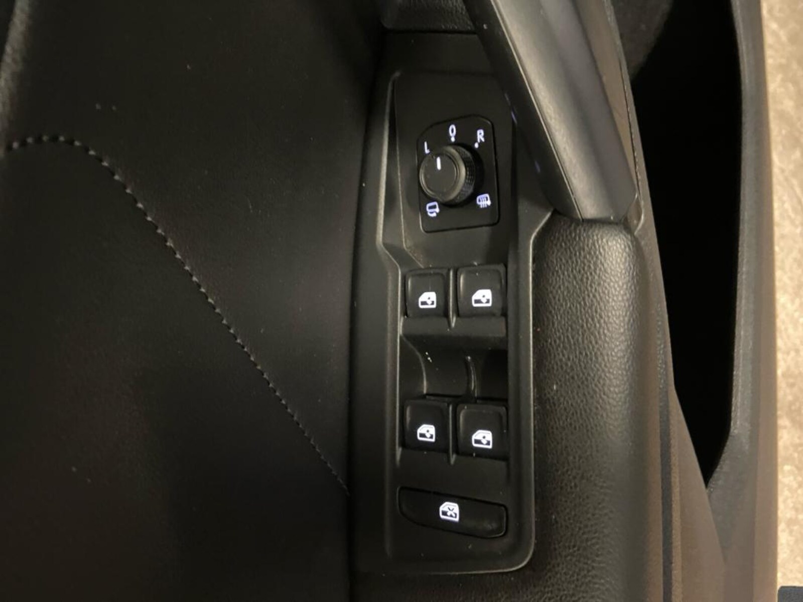 Volkswagen Tiguan – Bild 15
