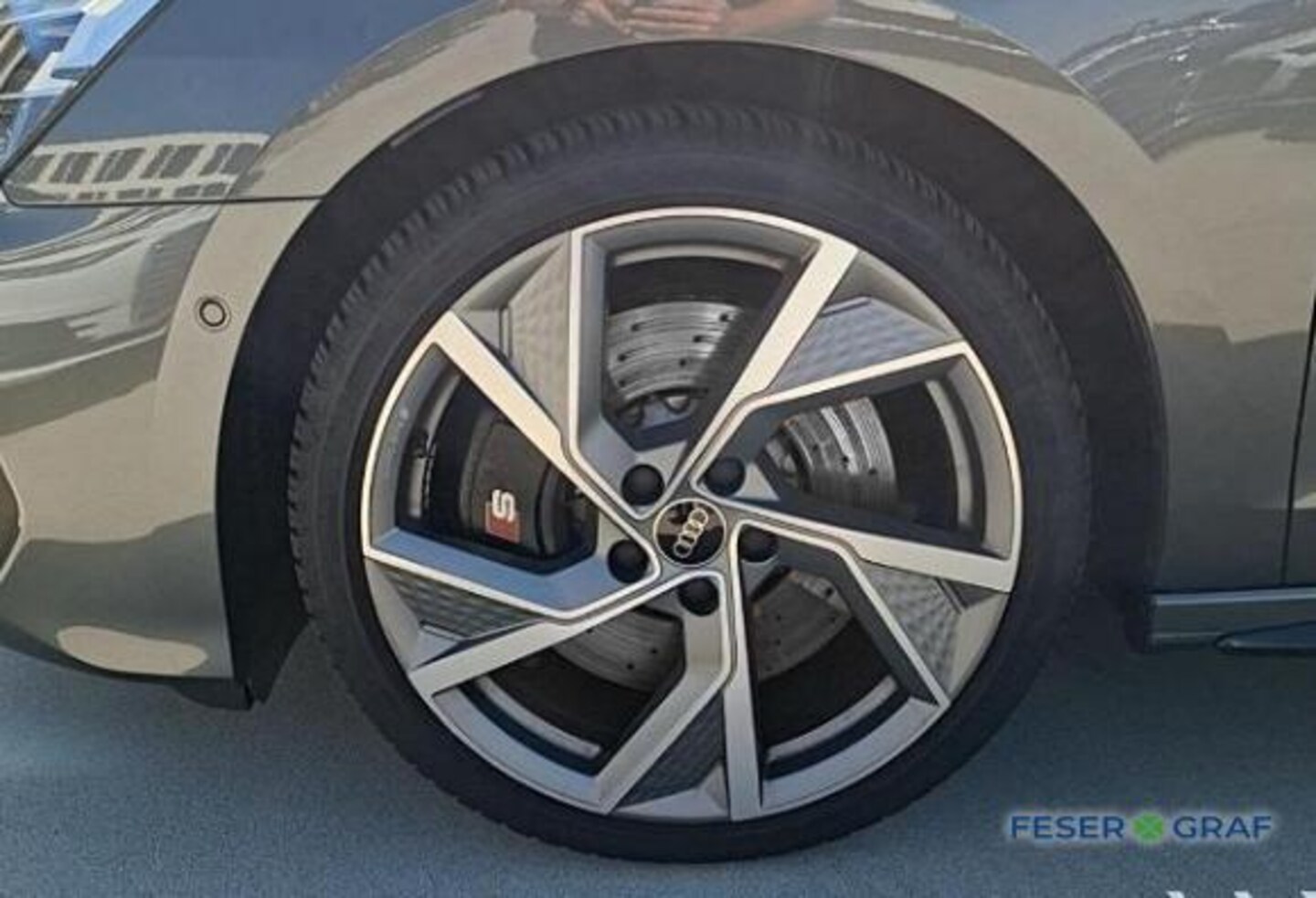Bild über Audi S3 Sportback TFSI quattro S tronic - für weitere Informationen kontaktieren Sie den Audi Partner