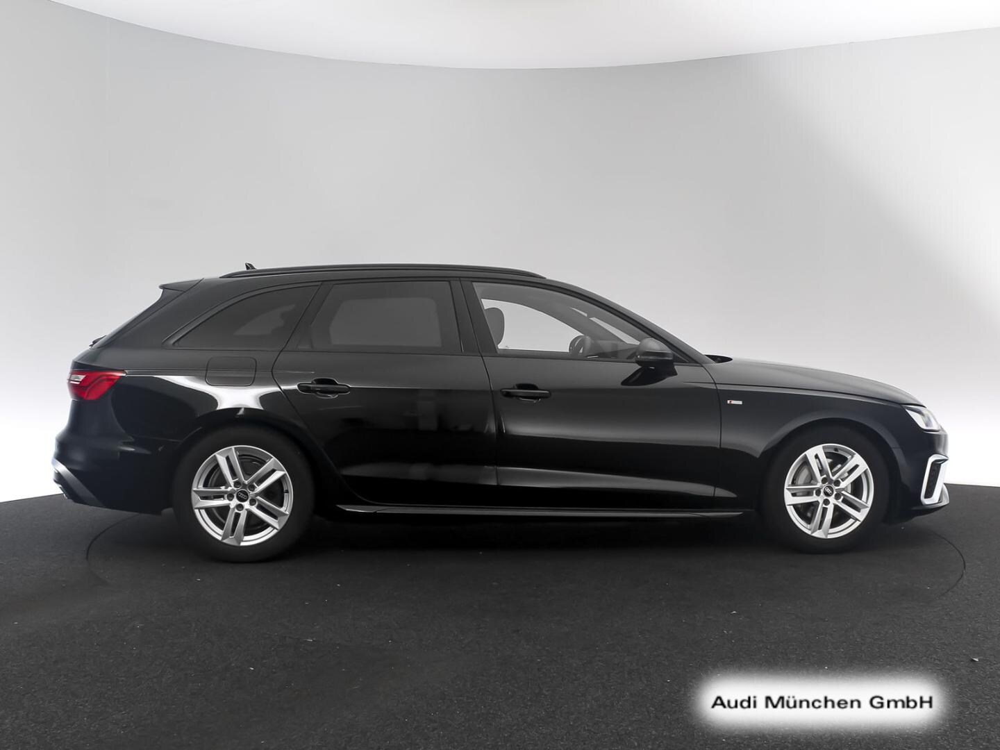 Bild über Audi A4 Avant S line 40 TFSI quattro S tronic - für weitere Informationen kontaktieren Sie den Audi Partner
