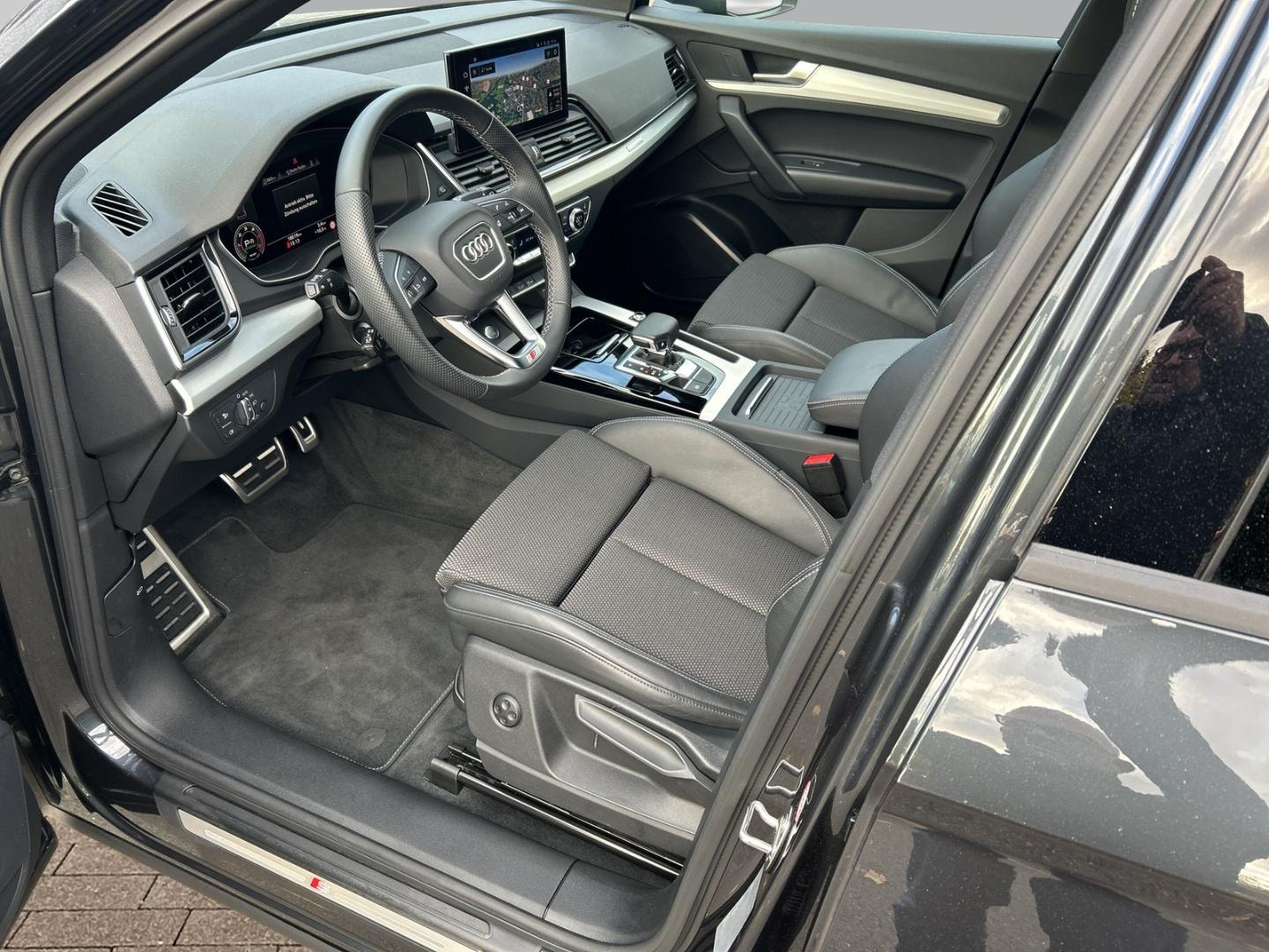 Bild über Audi Q5 40 TDI quattro 150 kW S tronic - für weitere Informationen kontaktieren Sie den Audi Partner